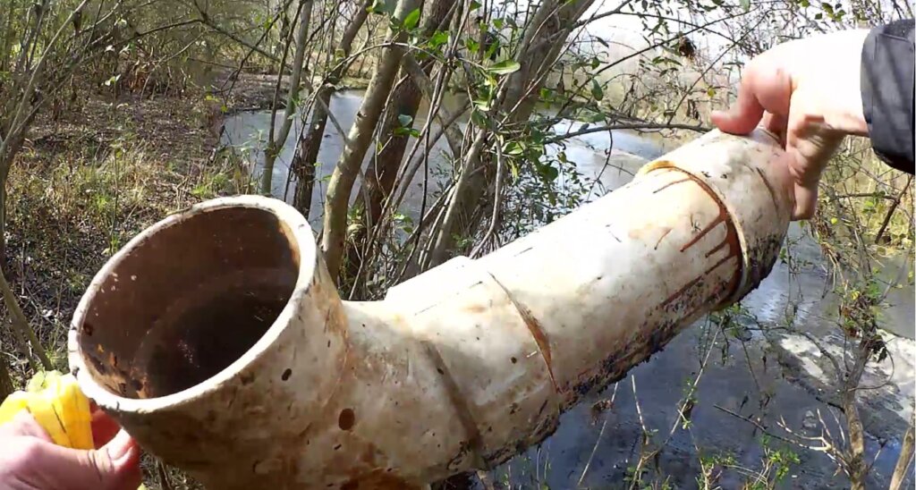 Cleaning Up Trash at New Trout Fishing Spot Don Fox Park Realistic - Realistic Fishing