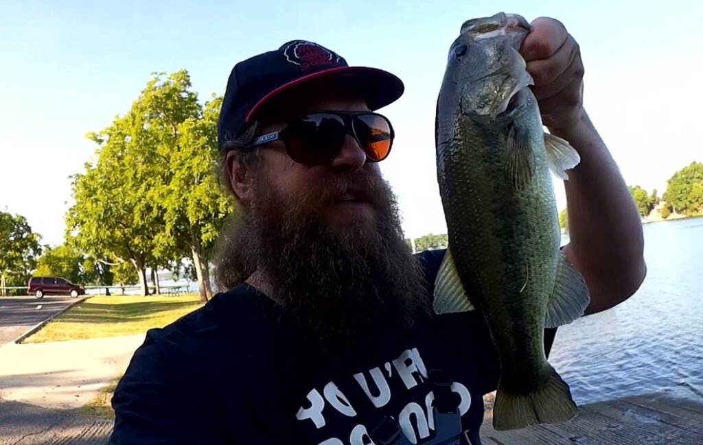 Hot Summer Morning Bass Fishing With a Powerbait Plastic Crawfish - Realistic Fishing